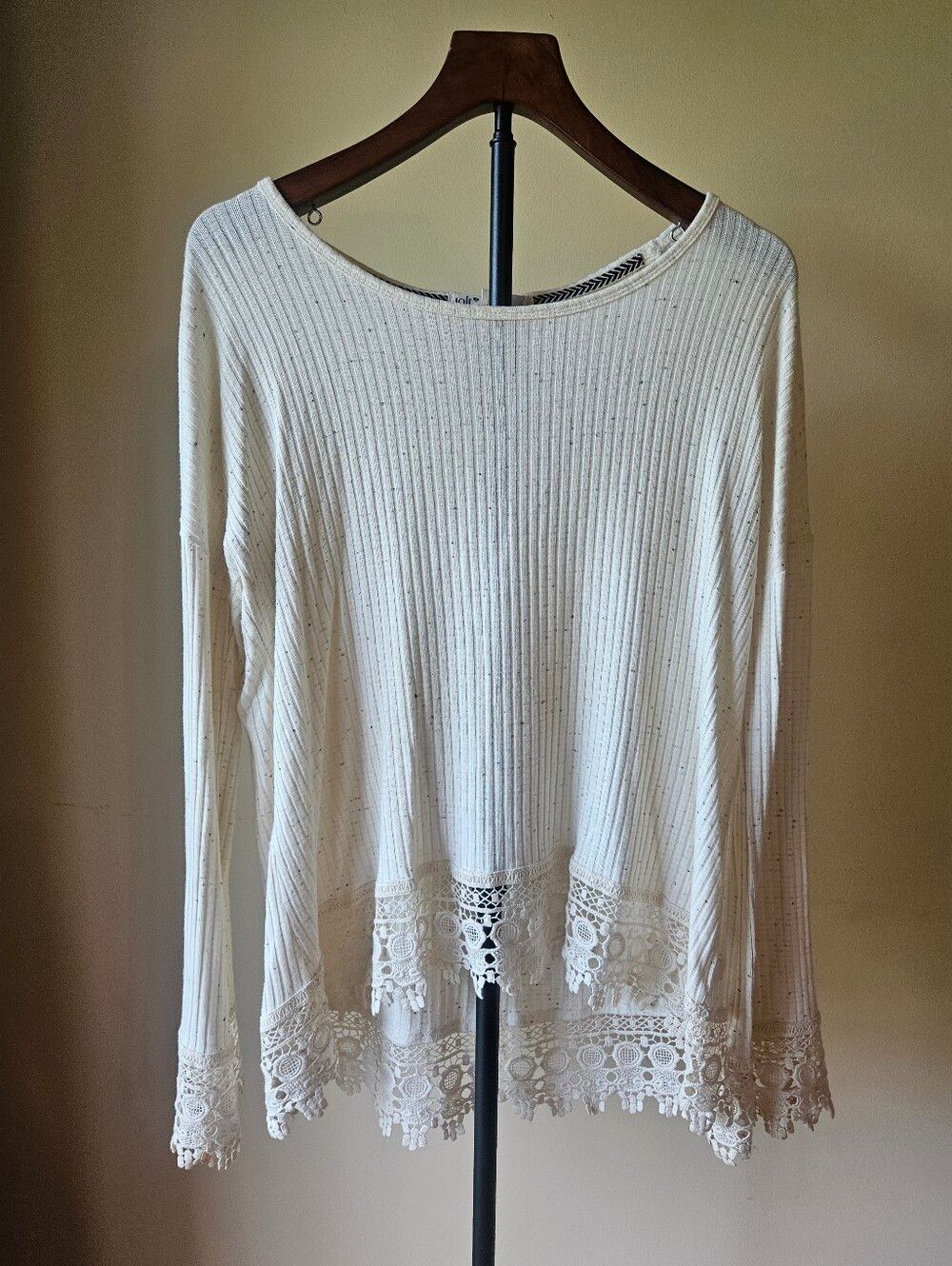 Jolt Cream Ribbed Long Sleeve Blouse with Lace Hem Size XL